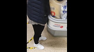 Step Mom doesn't Wear Panties under Leggings in Supermarket (step son fucking her Butt)